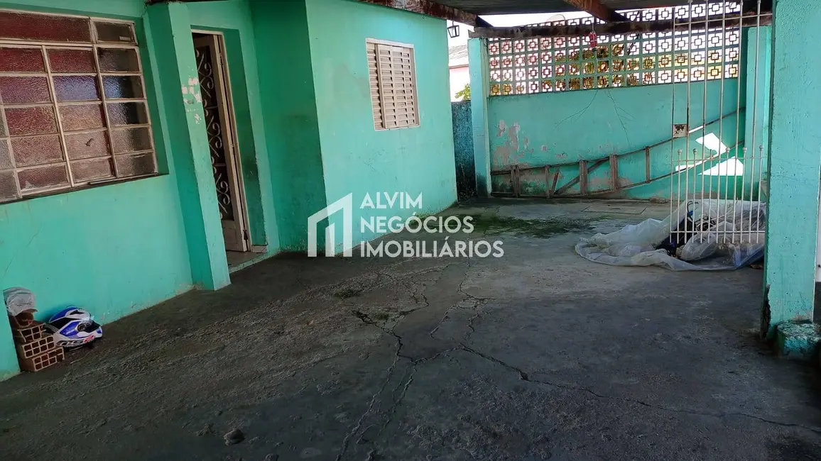 Foto 2 de Casa com 7 quartos à venda, 250m2 em Sao Jose Dos Campos - SP