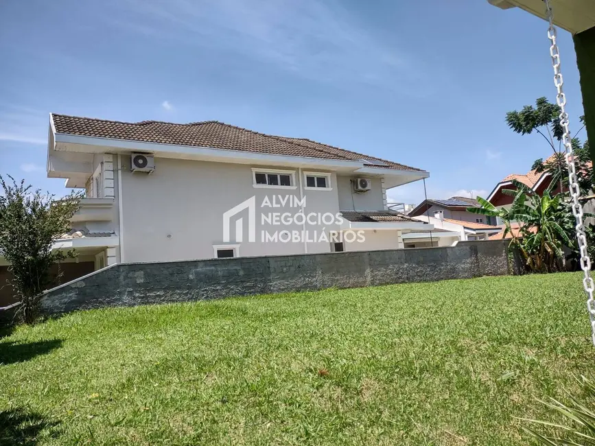 Sobrado com 4 quartos à venda, 320m2 em Sao Jose Dos Campos - SP - imagem 5 Foto 5 de Sobrado com 4 quartos à venda, 320m2 em Sao Jose Dos Campos - SP