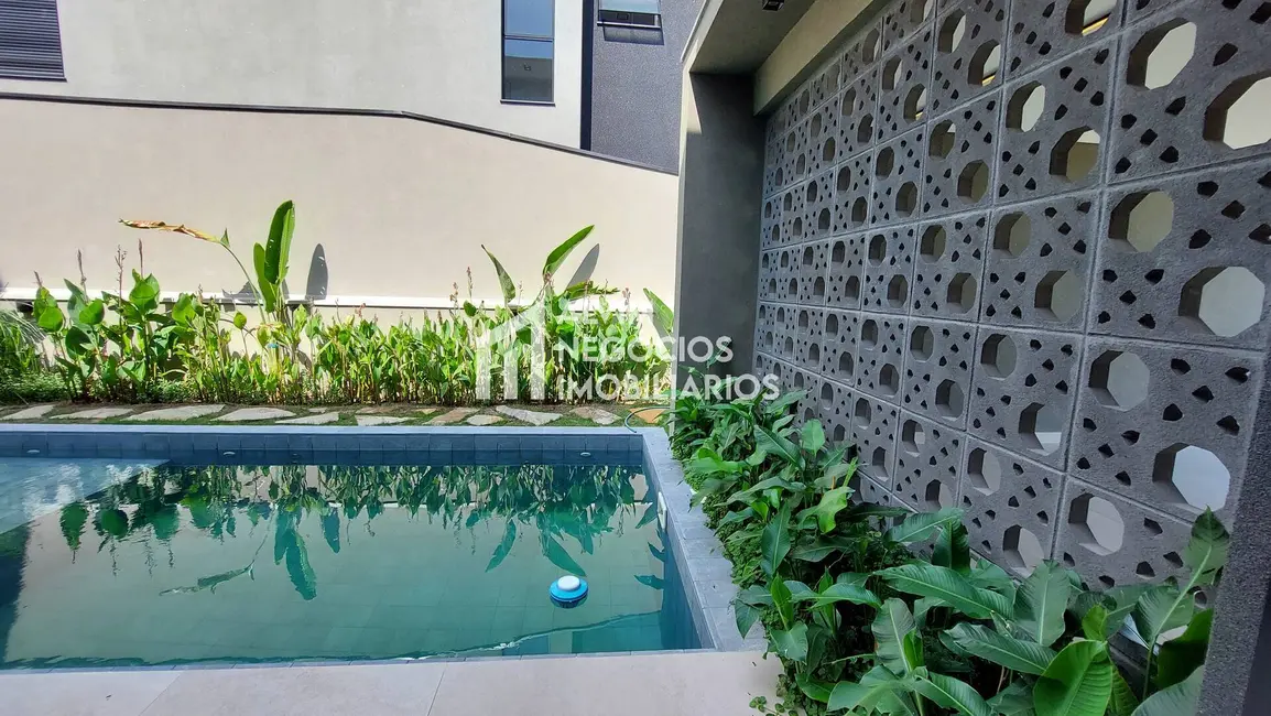 Foto 9 de Sobrado com 4 quartos à venda, 390m2 em Sao Jose Dos Campos - SP