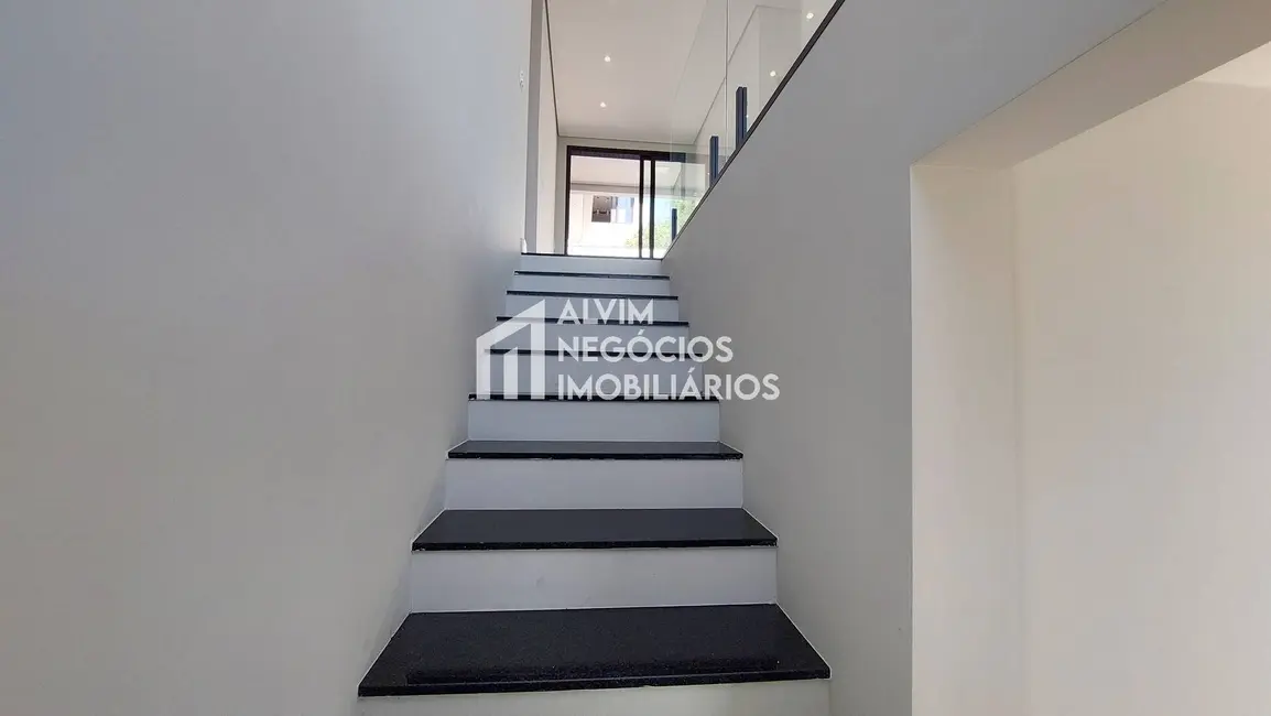 Foto 8 de Sobrado com 4 quartos à venda, 220m2 em Sao Jose Dos Campos - SP