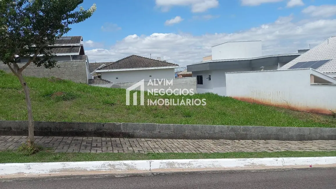 Foto 1 de Terreno / Lote à venda, 252m2 em Sao Jose Dos Campos - SP