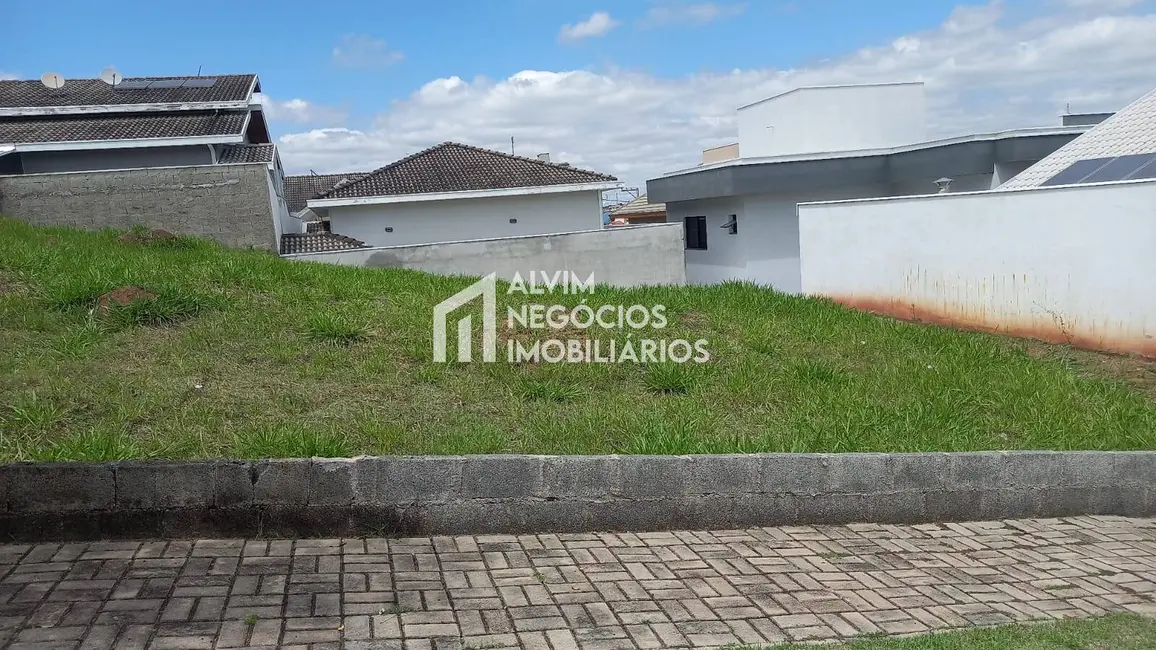 Foto 2 de Terreno / Lote à venda, 252m2 em Sao Jose Dos Campos - SP
