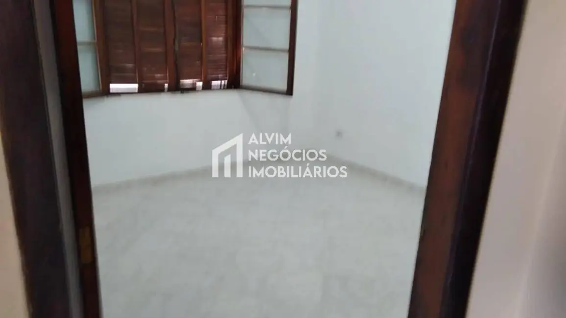 Foto 6 de Casa com 4 quartos à venda, 241m2 em Sao Jose Dos Campos - SP