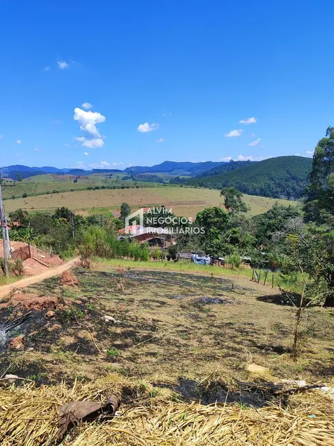 Foto 1 de Terreno / Lote à venda, 889m2 em Paraibuna - SP