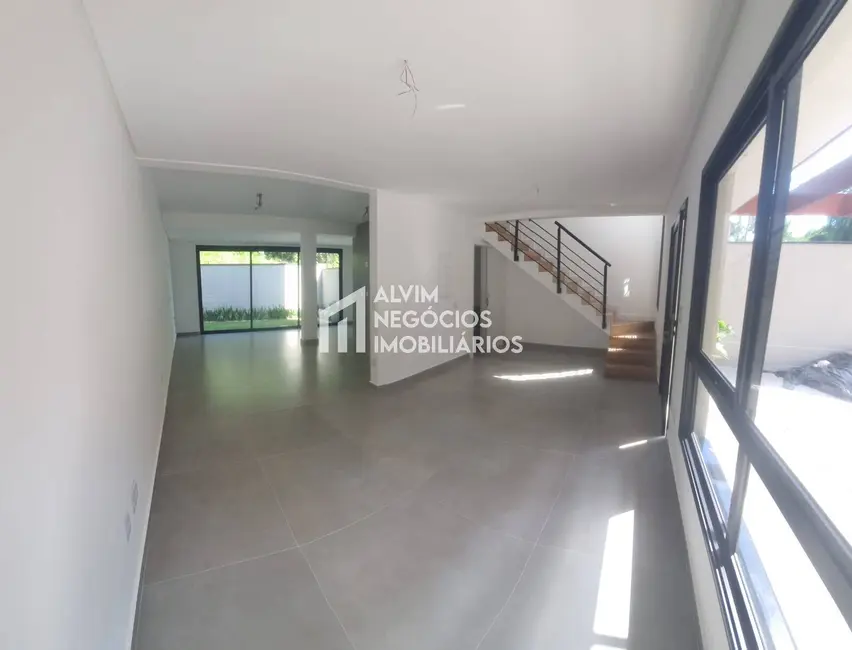 Foto 1 de Sobrado com 3 quartos à venda, 110m2 em Sao Jose Dos Campos - SP