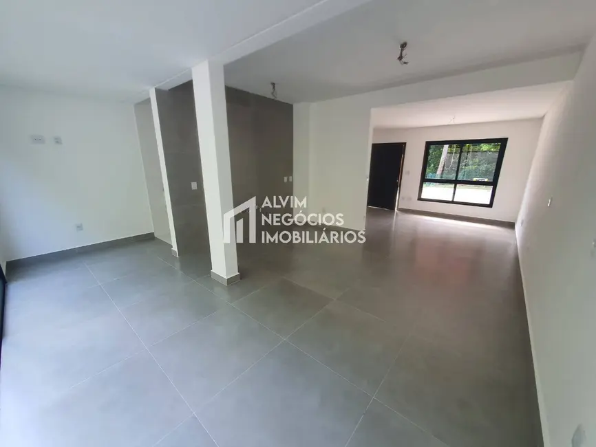 Foto 2 de Sobrado com 3 quartos à venda, 110m2 em Sao Jose Dos Campos - SP