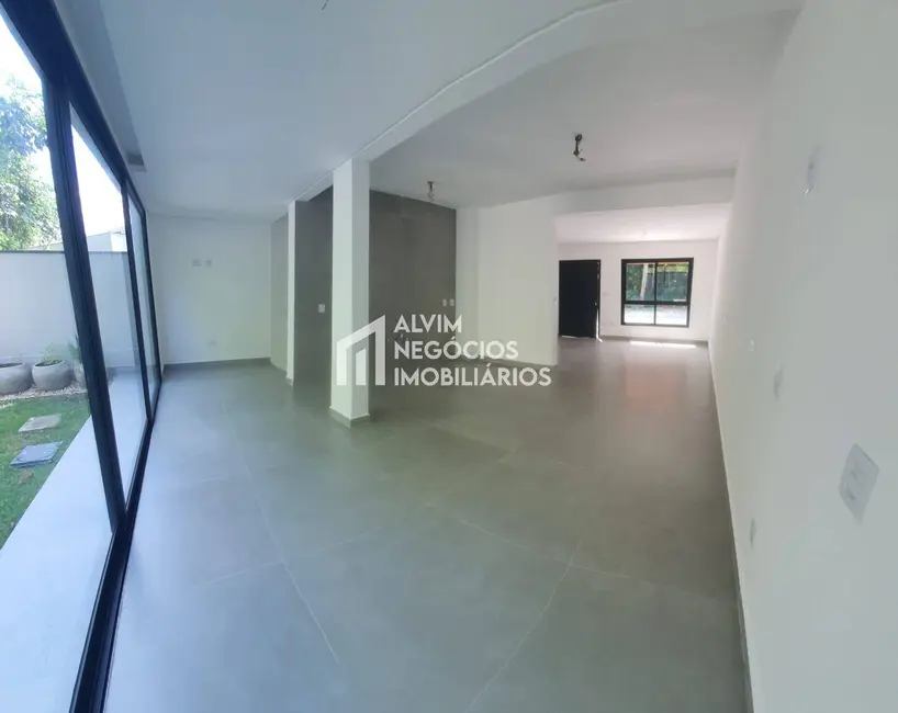 Foto 9 de Sobrado com 3 quartos à venda, 110m2 em Sao Jose Dos Campos - SP