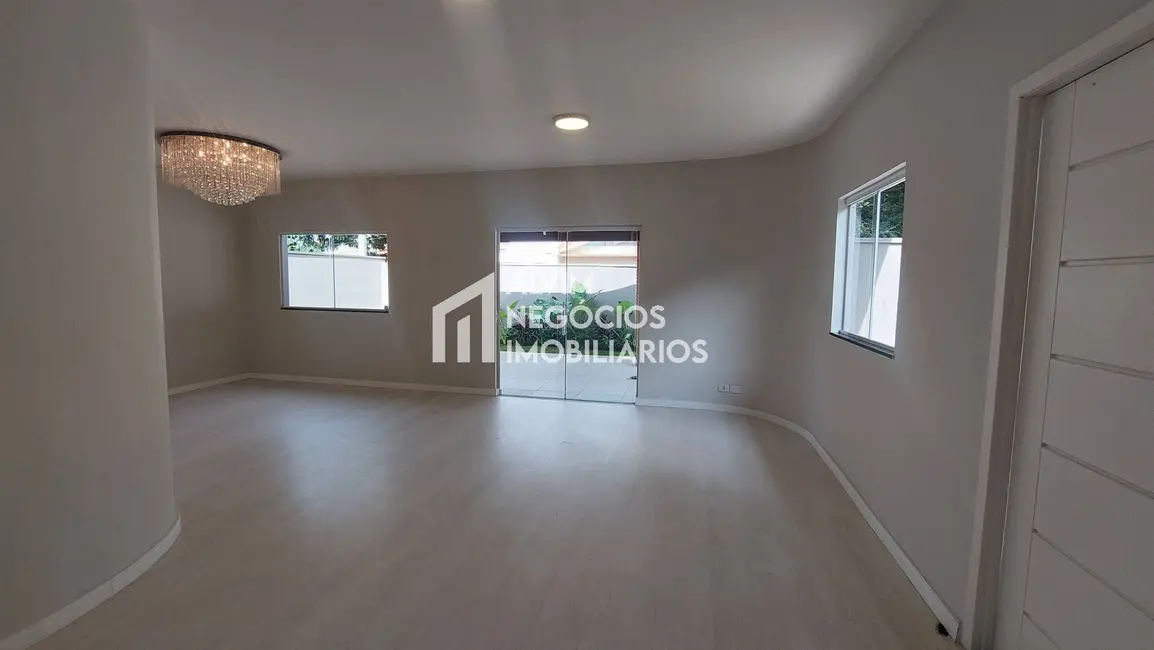 Foto 1 de Casa com 3 quartos à venda, 225m2 em Sao Jose Dos Campos - SP