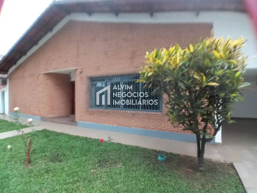 Foto 3 de Casa com 4 quartos à venda, 800m2 em Sao Jose Dos Campos - SP