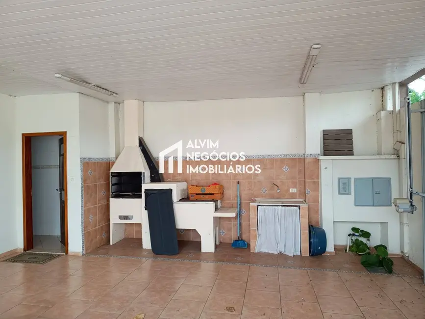 Casa com 4 quartos à venda, 240m2 em Sao Jose Dos Campos - SP - imagem 9 Foto 9 de Casa com 4 quartos à venda, 240m2 em Sao Jose Dos Campos - SP