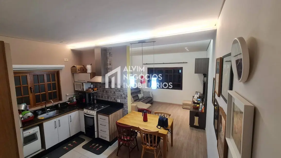 Foto 6 de Casa com 3 quartos à venda, 150m2 em Sao Jose Dos Campos - SP