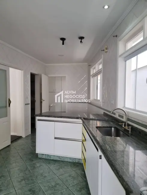 Casa com 4 quartos para alugar, 360m2 em Sao Jose Dos Campos - SP - imagem 7 Foto 7 de Casa com 4 quartos para alugar, 360m2 em Sao Jose Dos Campos - SP