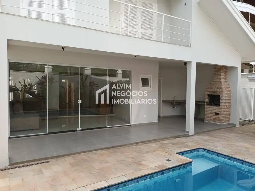 Casa com 4 quartos para alugar, 360m2 em Sao Jose Dos Campos - SP - imagem 1 Foto 1 de Casa com 4 quartos para alugar, 360m2 em Sao Jose Dos Campos - SP