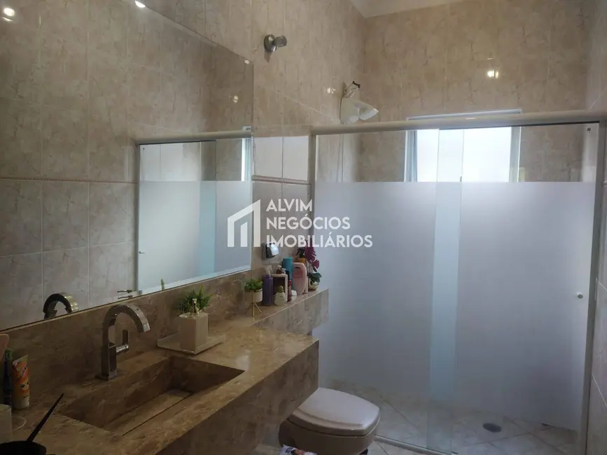 Foto 9 de Casa com 7 quartos à venda em Sao Jose Dos Campos - SP