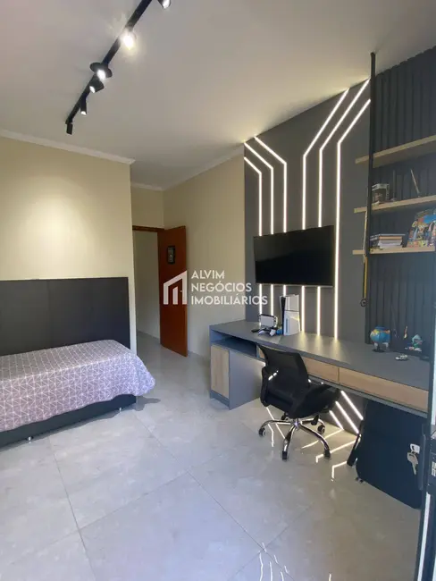 Foto 8 de Sobrado com 3 quartos à venda em Sao Jose Dos Campos - SP