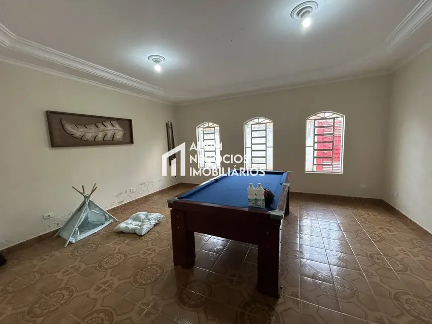 Foto 5 de Casa com 4 quartos à venda, 300m2 em Sao Jose Dos Campos - SP