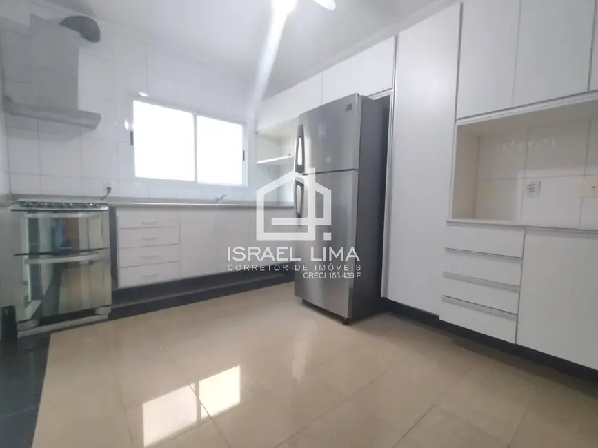 Apartamento com 3 quartos para alugar, 101m2 em Embaré, Santos - SP - imagem 8 Foto 8 de Apartamento com 3 quartos para alugar, 101m2 em Embaré, Santos - SP