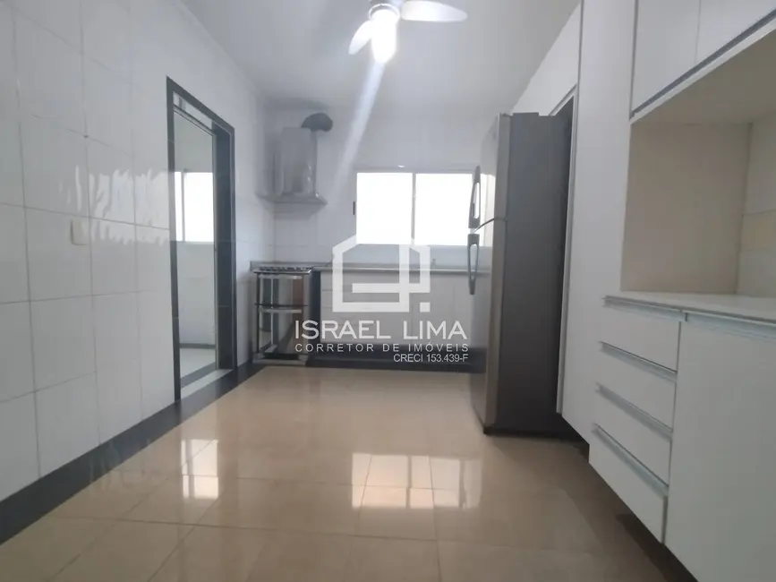 Apartamento com 3 quartos para alugar, 101m2 em Embaré, Santos - SP - imagem 9 Foto 9 de Apartamento com 3 quartos para alugar, 101m2 em Embaré, Santos - SP