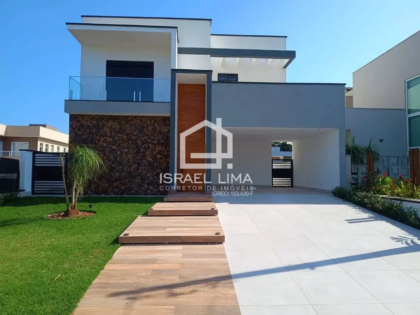 Sobrado com 4 quartos à venda, 256m2 em Centro, Peruibe - SP - imagem 1 Foto 1 de Sobrado com 4 quartos à venda, 256m2 em Centro, Peruibe - SP