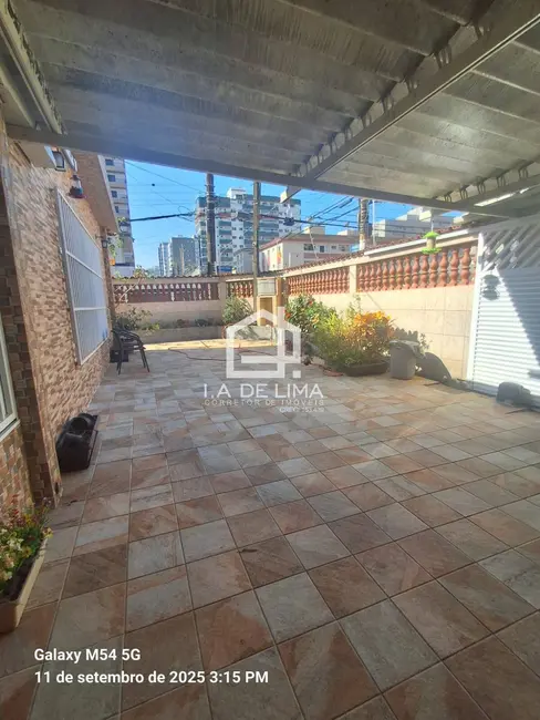 Casa com 2 quartos à venda em Canto do Forte, Praia Grande - SP - imagem 1 Foto 1 de Casa com 2 quartos à venda em Canto do Forte, Praia Grande - SP