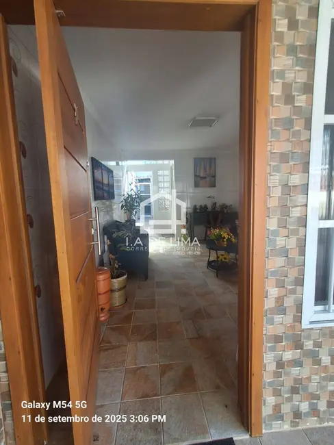 Casa com 2 quartos à venda em Canto do Forte, Praia Grande - SP - imagem 5 Foto 5 de Casa com 2 quartos à venda em Canto do Forte, Praia Grande - SP