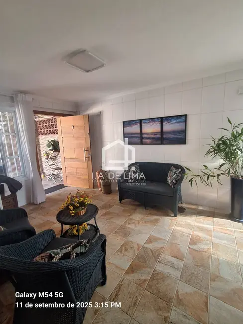 Casa com 2 quartos à venda em Canto do Forte, Praia Grande - SP - imagem 6 Foto 6 de Casa com 2 quartos à venda em Canto do Forte, Praia Grande - SP