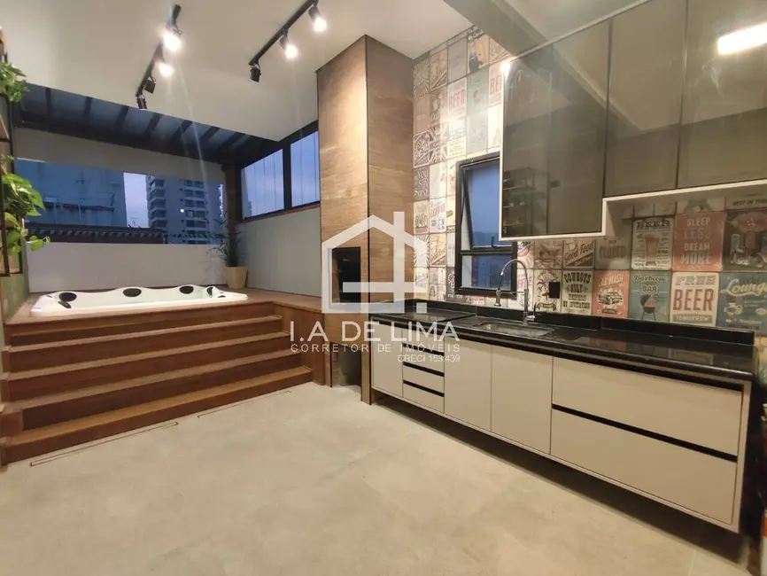Foto 2 de Cobertura com 3 quartos à venda, 191m2 em Pompéia, Santos - SP