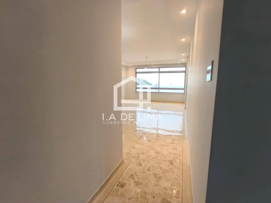 Apartamento com 3 quartos à venda e para alugar, 190m2 em Ponta da Praia, Santos - SP - imagem 4 Foto 4 de Apartamento com 3 quartos à venda e para alugar, 190m2 em Ponta da Praia, Santos - SP