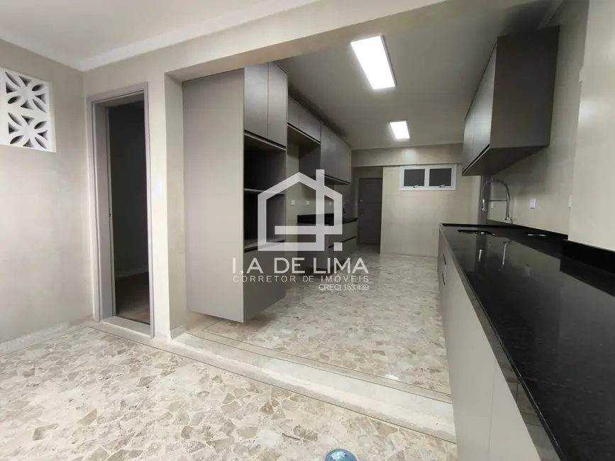 Apartamento com 3 quartos à venda e para alugar, 190m2 em Ponta da Praia, Santos - SP - imagem 7 Foto 7 de Apartamento com 3 quartos à venda e para alugar, 190m2 em Ponta da Praia, Santos - SP