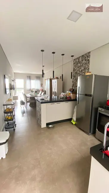 Foto 2 de Casa com 2 quartos à venda, 140m2 em Residencial Quinta dos Vinhedos, Braganca Paulista - SP