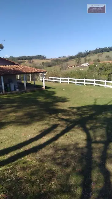 Chácara com 5 quartos à venda e para alugar, 16000m2 em Centro, Tuiuti - SP - imagem 3 Foto 3 de Chácara com 5 quartos à venda e para alugar, 16000m2 em Centro, Tuiuti - SP