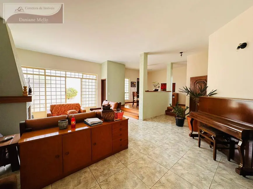 Foto 2 de Casa com 4 quartos à venda, 358m2 em Jardim Europa, Braganca Paulista - SP