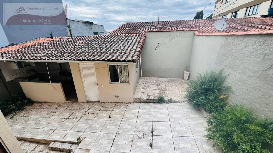 Casa com 3 quartos à venda, 184m2 em Centro, Pinhalzinho - SP - imagem 9 Foto 9 de Casa com 3 quartos à venda, 184m2 em Centro, Pinhalzinho - SP