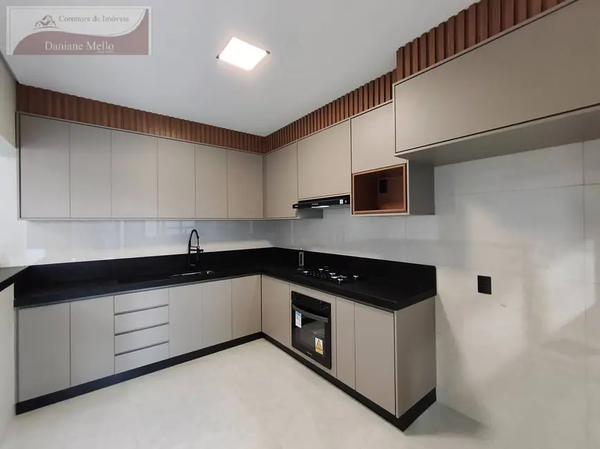Casa com 4 quartos à venda, 146m2 em Braganca Paulista - SP - imagem 4 Foto 4 de Casa com 4 quartos à venda, 146m2 em Braganca Paulista - SP