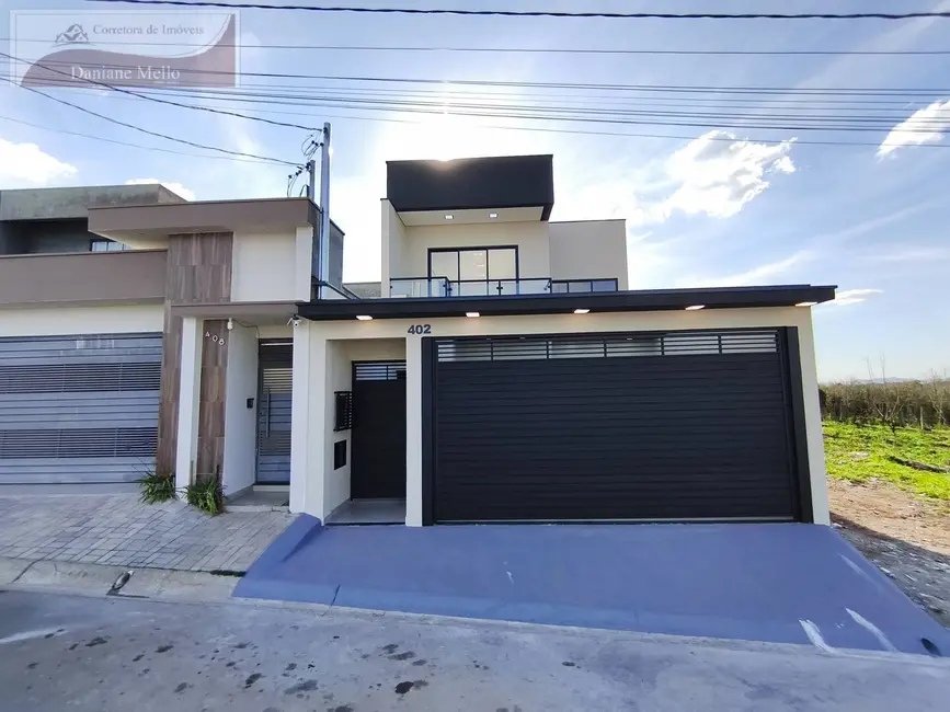 Casa com 4 quartos à venda, 146m2 em Braganca Paulista - SP - imagem 1 Foto 1 de Casa com 4 quartos à venda, 146m2 em Braganca Paulista - SP