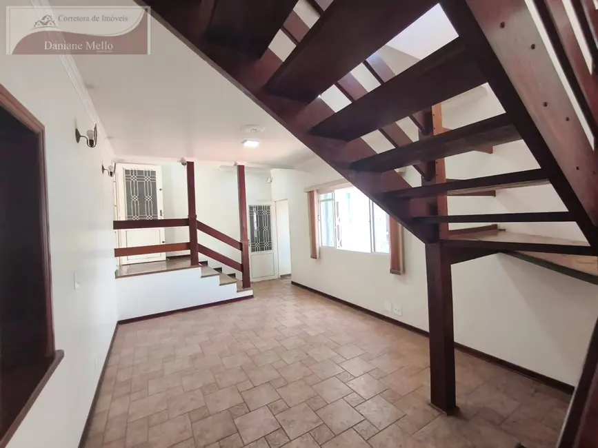 Foto 7 de Sobrado com 3 quartos à venda, 300m2 em Jardim Sevilha, Braganca Paulista - SP