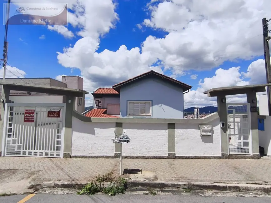 Foto 1 de Sobrado com 3 quartos à venda, 300m2 em Jardim Sevilha, Braganca Paulista - SP