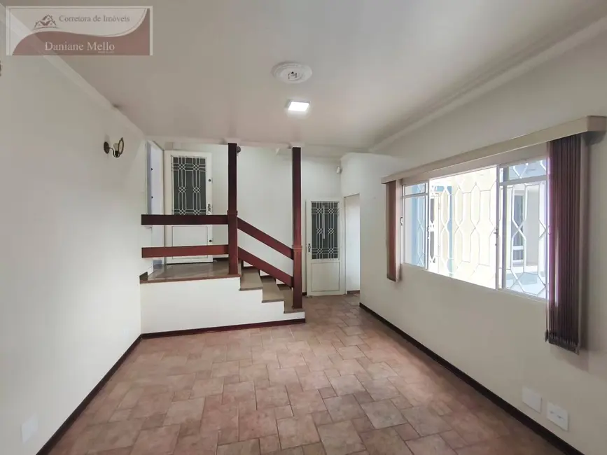 Foto 6 de Sobrado com 3 quartos à venda, 300m2 em Jardim Sevilha, Braganca Paulista - SP