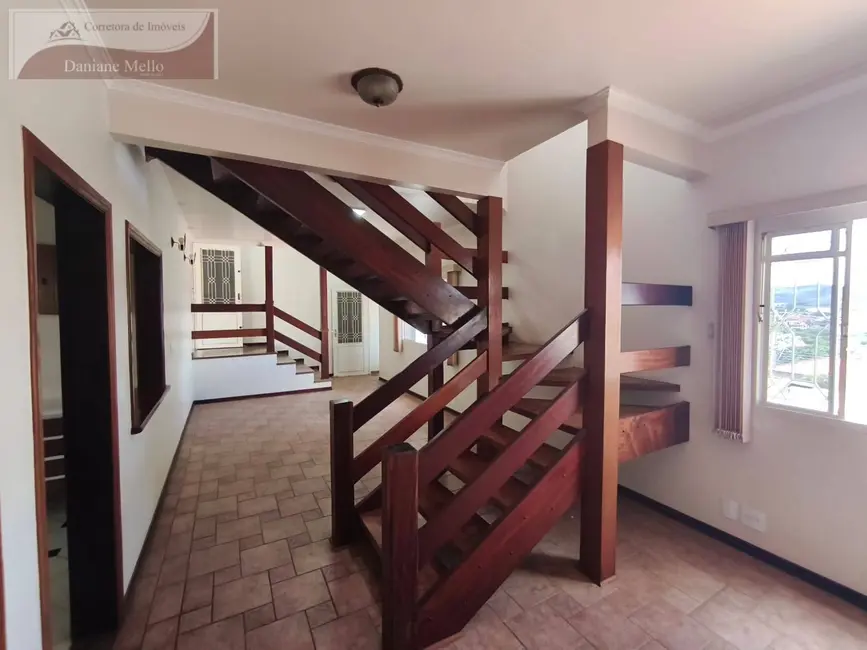 Foto 9 de Sobrado com 3 quartos à venda, 300m2 em Jardim Sevilha, Braganca Paulista - SP