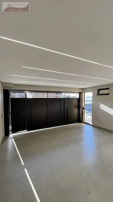 Casa com 3 quartos à venda, 140m2 em Braganca Paulista - SP - imagem 3 Foto 3 de Casa com 3 quartos à venda, 140m2 em Braganca Paulista - SP