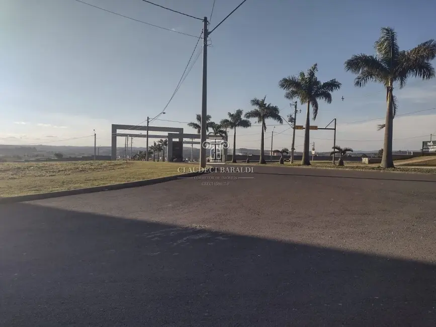 Foto 8 de Terreno / Lote à venda, 449m2 em Centro, Salto De Pirapora - SP