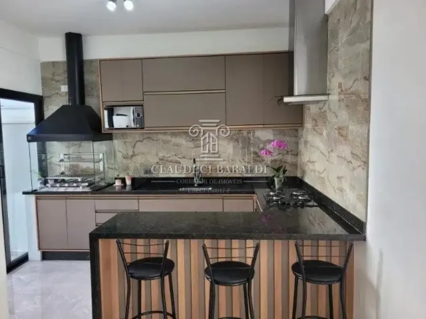 Sobrado com 3 quartos à venda, 161m2 em Wanel Ville, Sorocaba - SP - imagem 7 Foto 7 de Sobrado com 3 quartos à venda, 161m2 em Wanel Ville, Sorocaba - SP