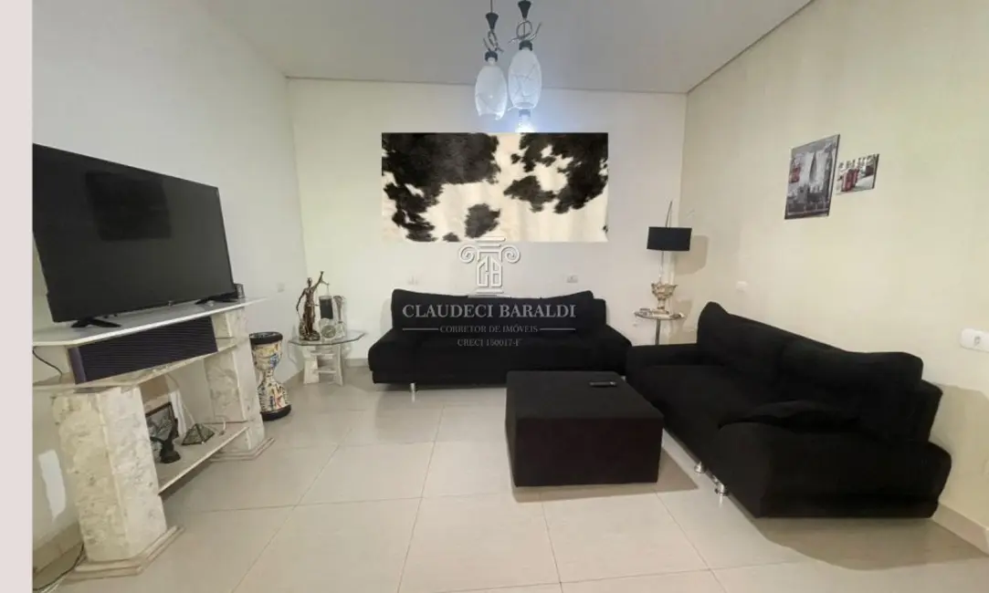 Foto 5 de Sobrado com 3 quartos à venda, 400m2 em Aracoiaba Da Serra - SP