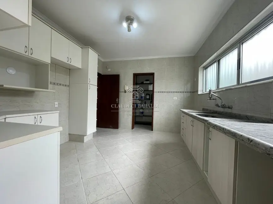 Casa com 4 quartos à venda, 375m2 em Vila Barão, Sorocaba - SP - imagem 4 Foto 4 de Casa com 4 quartos à venda, 375m2 em Vila Barão, Sorocaba - SP