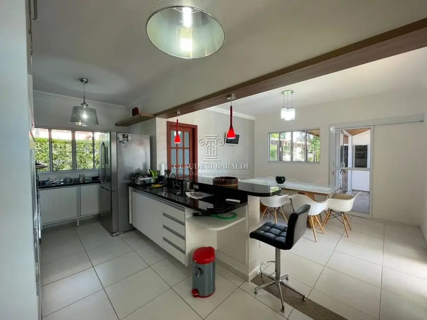 Foto 4 de Casa de Condomínio com 3 quartos à venda, 449m2 em Aracoiaba Da Serra - SP