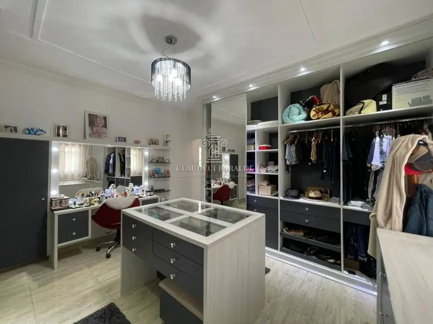 Foto 9 de Casa de Condomínio com 3 quartos à venda, 449m2 em Aracoiaba Da Serra - SP