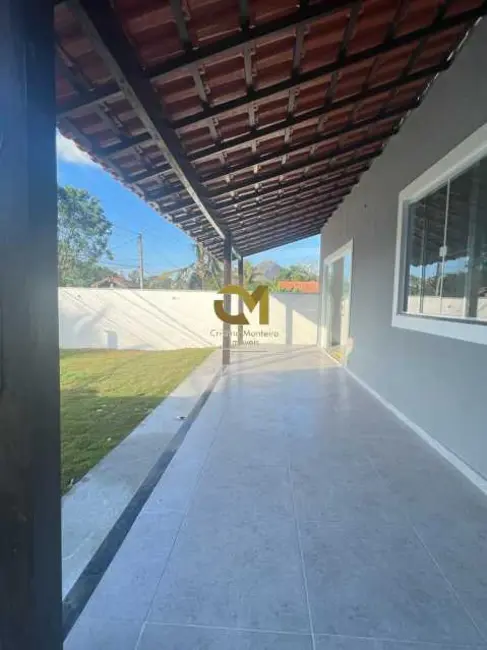 Foto 2 de Casa de Condomínio com 3 quartos à venda, 140m2 em Marica - RJ