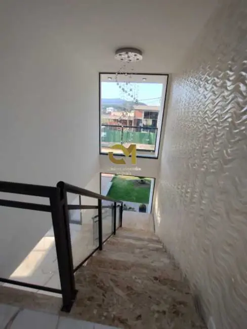 Foto 3 de Casa de Condomínio com 3 quartos à venda, 210m2 em Marica - RJ