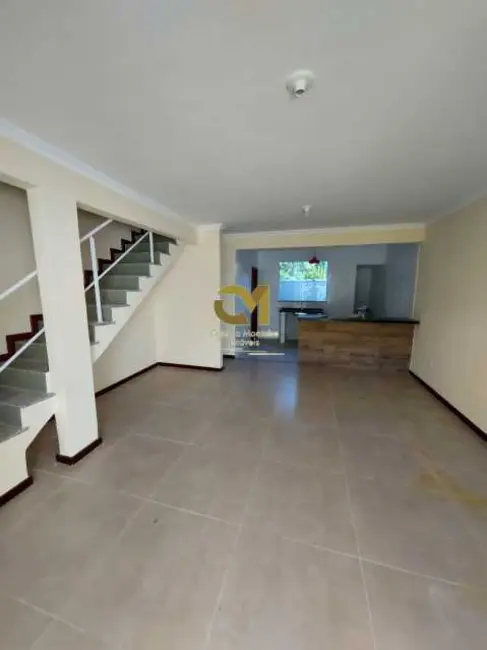 Foto 2 de Casa com 2 quartos à venda, 95m2 em Marica - RJ