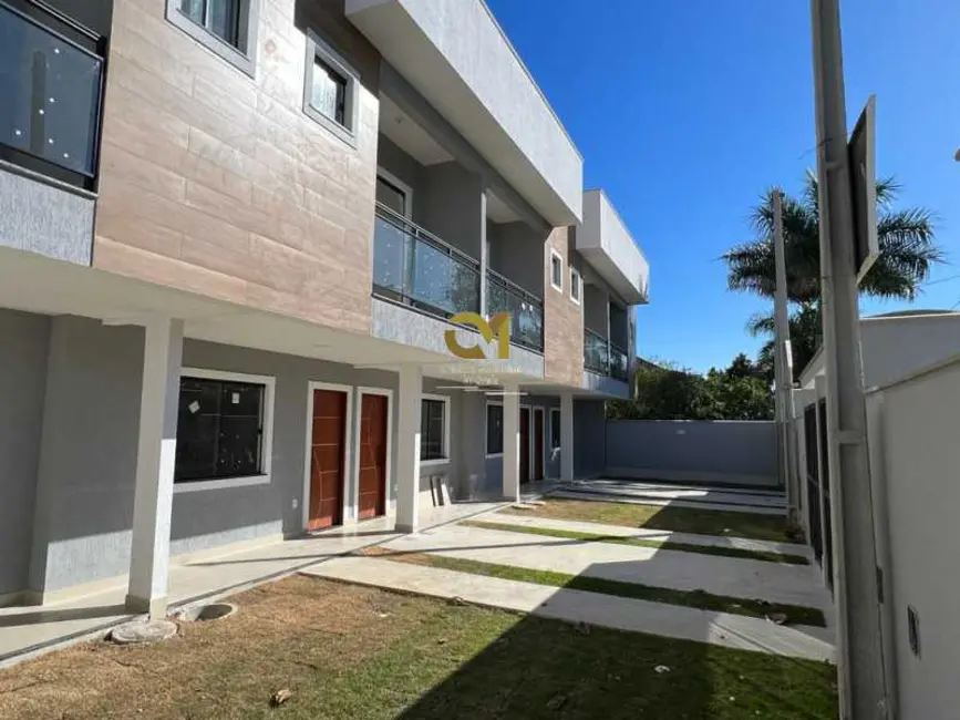 Foto 2 de Casa com 2 quartos à venda, 61m2 em Marica - RJ
